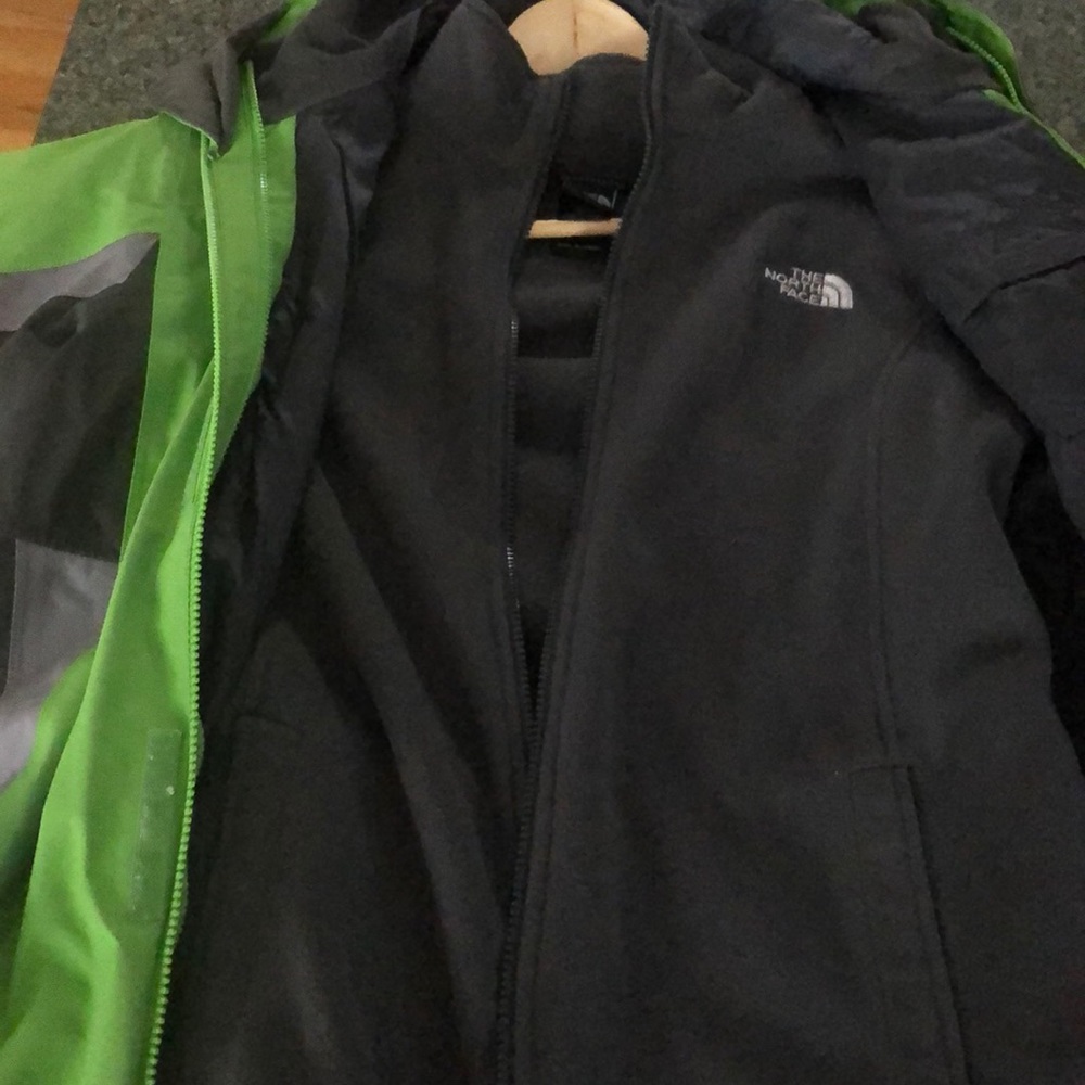 Boys XL 18/20 North Face All Weather Jacket Green - Picture 4 of 16